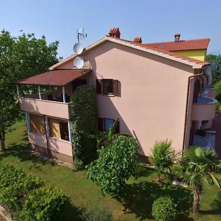 Stefano Apartment